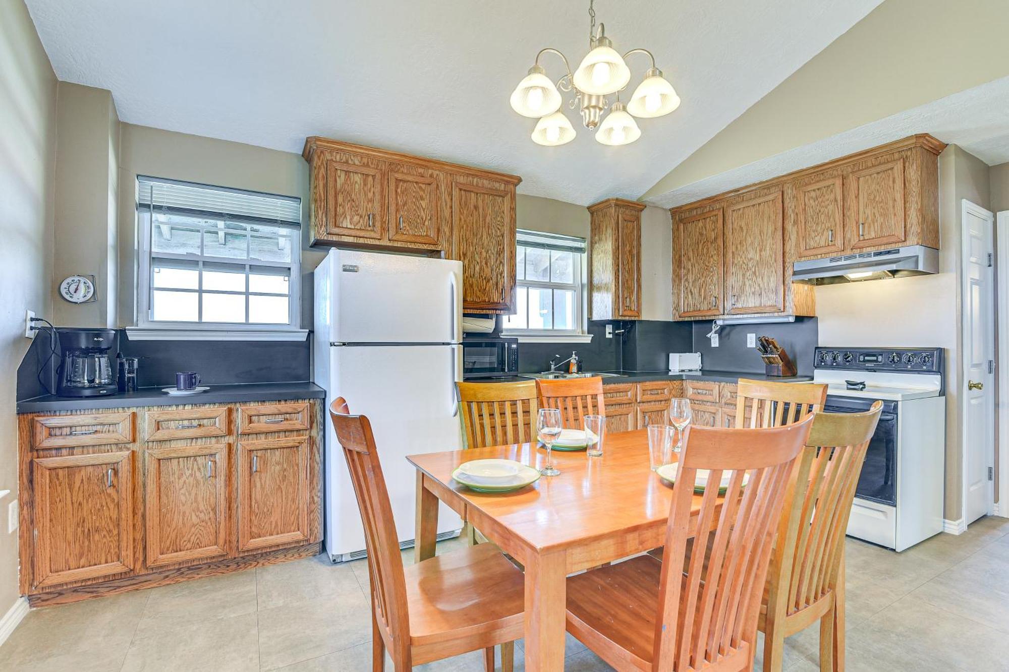 Crystal Beach Home With 2 Grills Walk To Shore! Luaran gambar